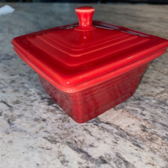Fiestaware Scarlet Candy Dish w/Lid - MINT Condition - Picture 3 of 8
